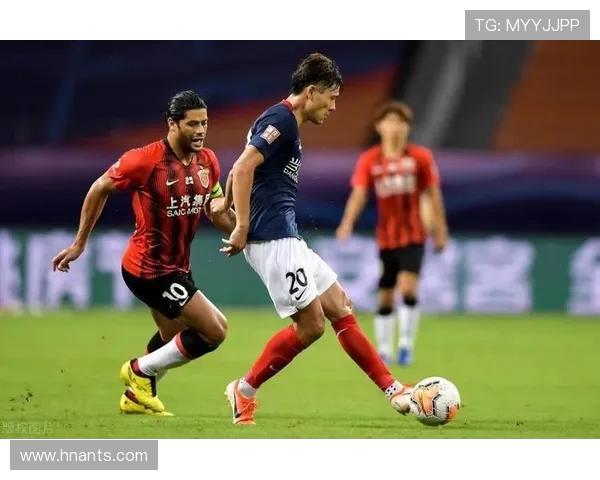 重庆网球队状态引发热议球迷对表现和未来发展意见不一